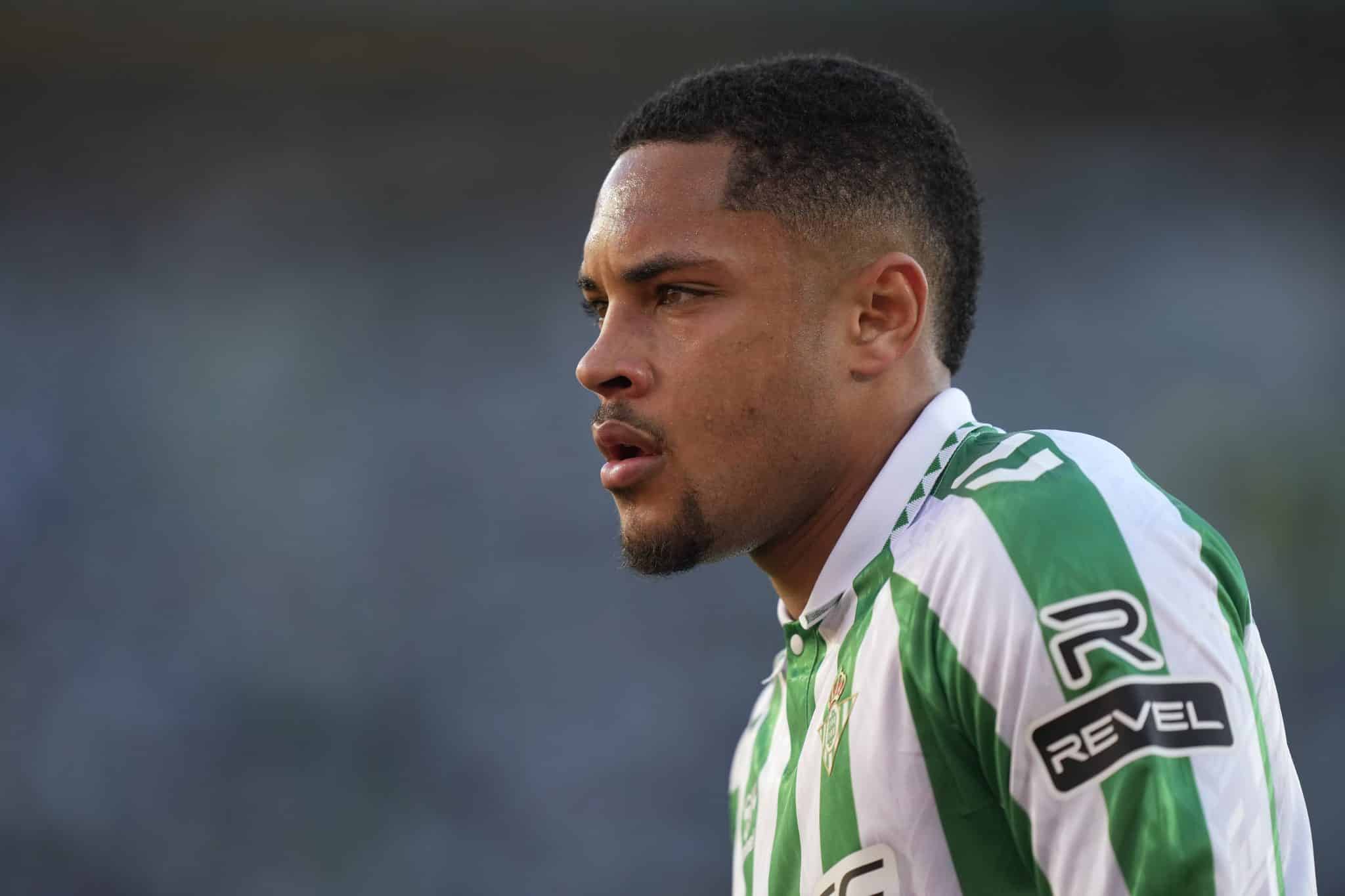 Vitor Roque em a&ccedil;&atilde;o pelo Betis 