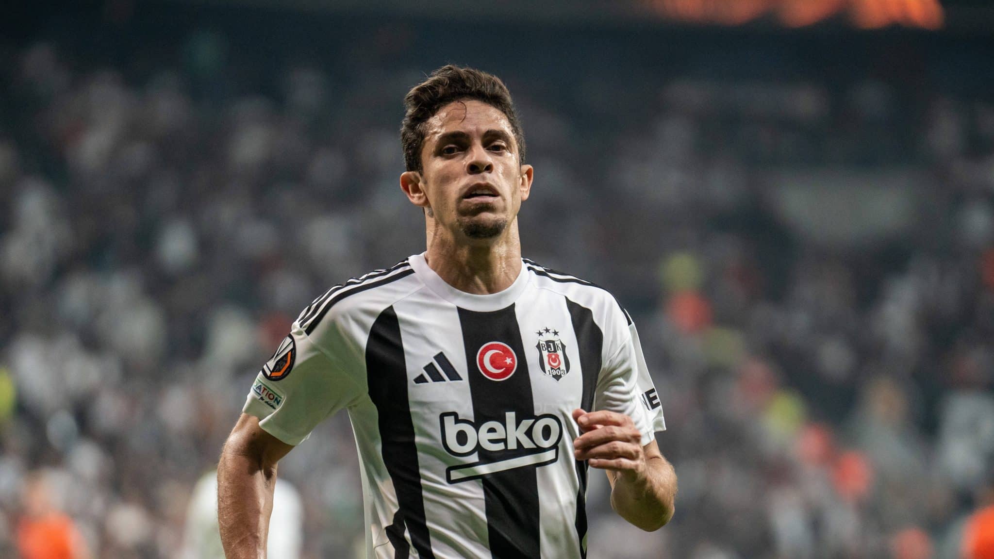 Nomes n&atilde;o empolgam e Corinthians segue com miss&atilde;o aberta por zagueiro no mercado