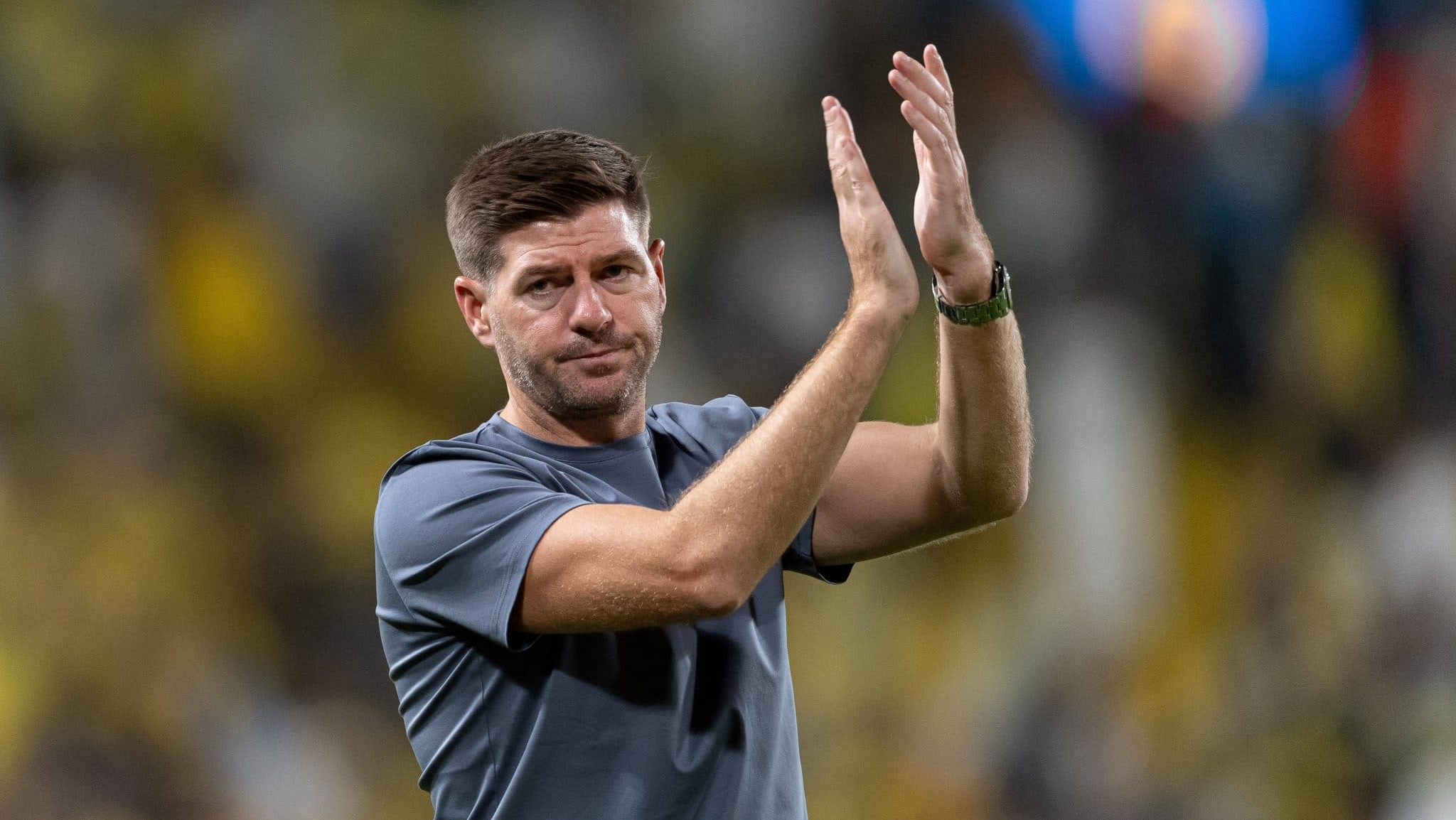 Mesmo com contrato at&eacute; 2027, Gerrard e ex-S&atilde;o Paulo encaminham sa&iacute;da de clube saudita