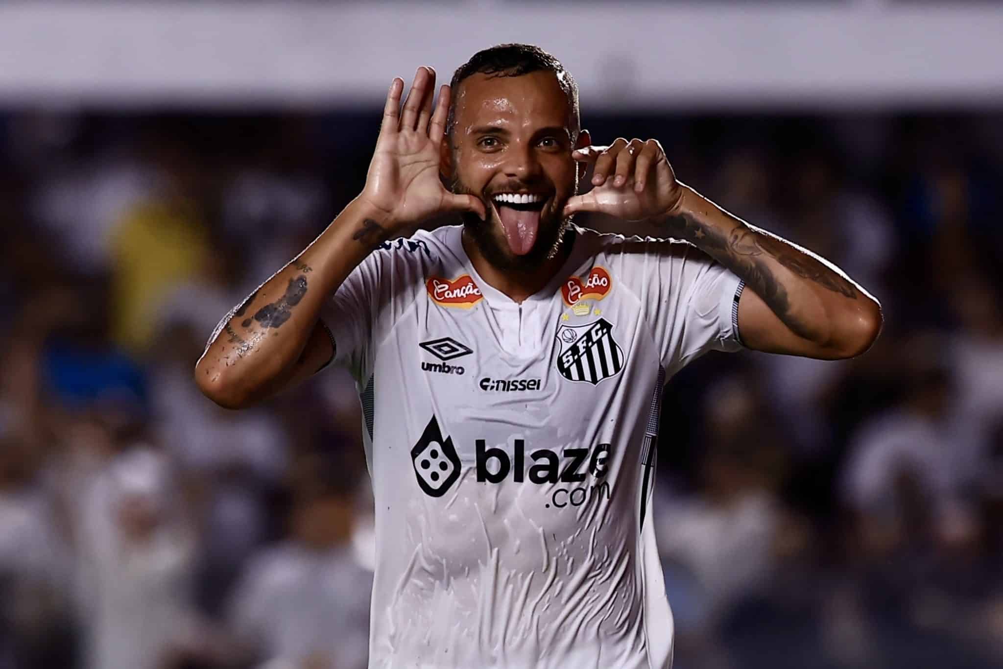 Guilherme comemora gol do Santos imitando Neymar (Foto: Iconsport)