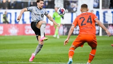 O que fez o Corinthians fugir de dor de cabeça e desistir de reforço internacional?