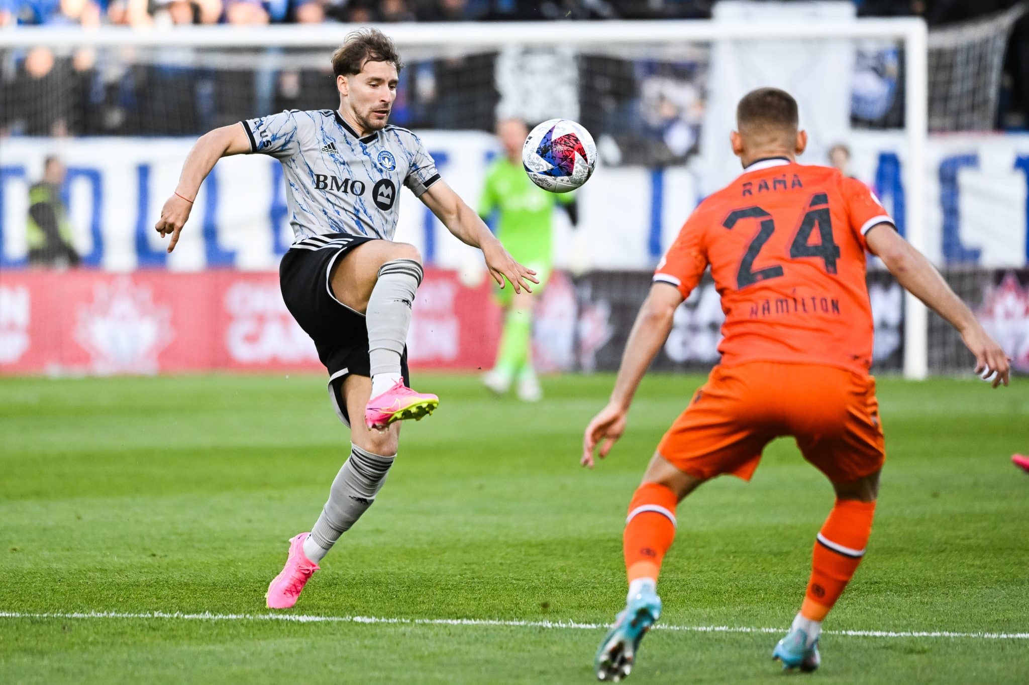 O que fez o Corinthians fugir de dor de cabe&ccedil;a e desistir de refor&ccedil;o internacional?