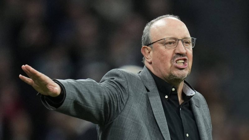 Por que o técnico Rafa Benítez rejeitou a proposta do Botafogo