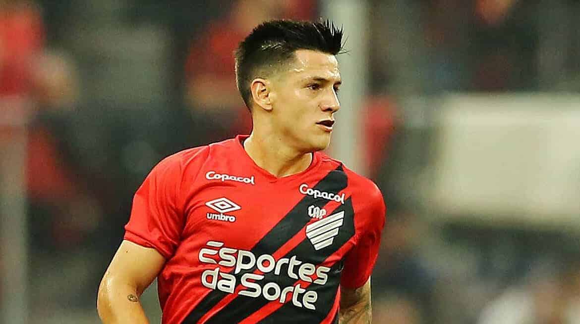 Qual ser&aacute; o tempo de contrato dos quatro refor&ccedil;os acertados com o Santos?