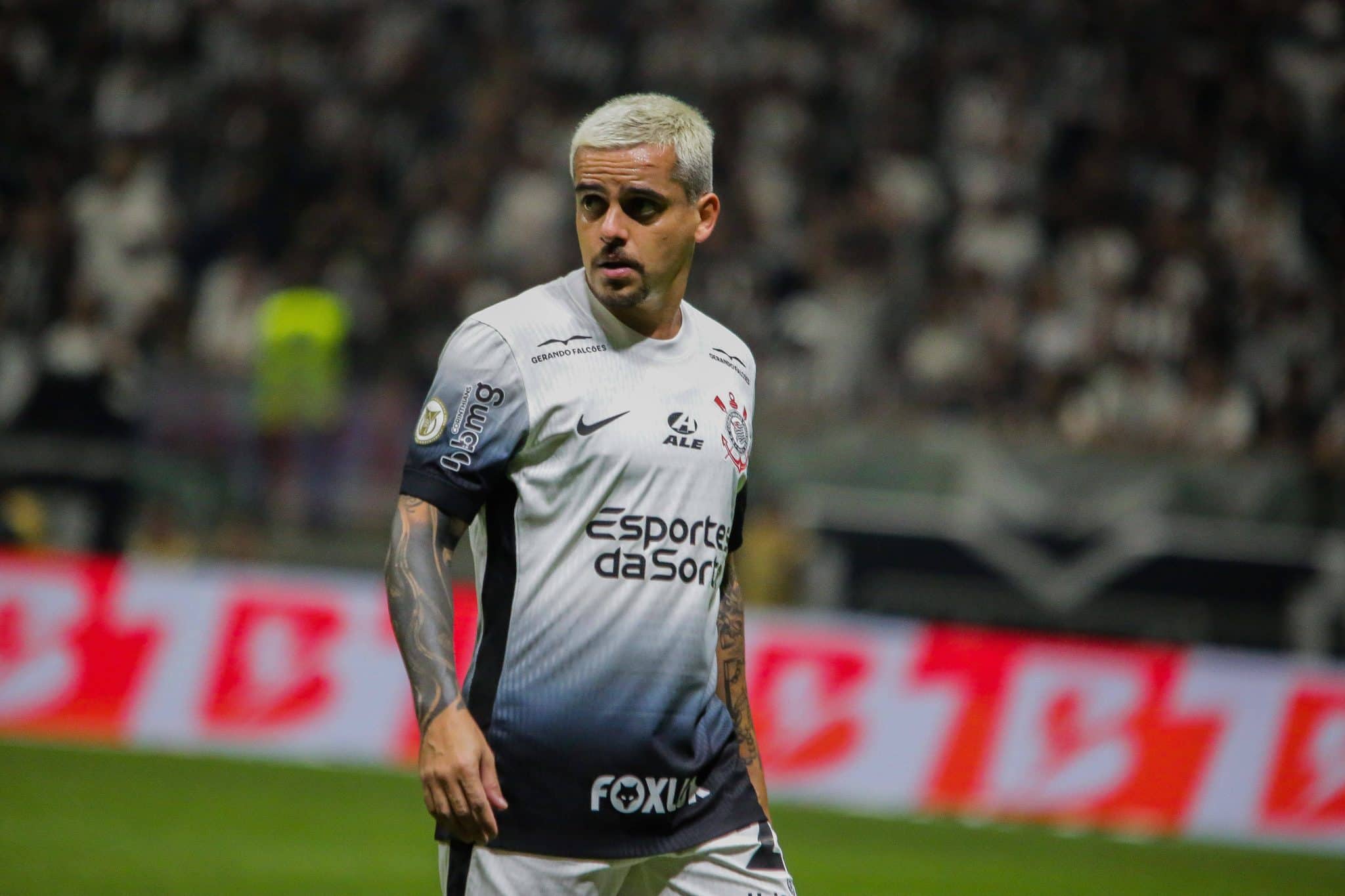 Bastidores: Sa&iacute;da de Fagner foi &lsquo;derrota pol&iacute;tica&rsquo; para o Corinthians, mas inevit&aacute;vel