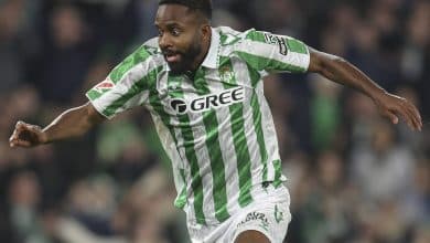 Enquanto espera por Antony, Betis &eacute; salvo por substituto de Vitor Roque