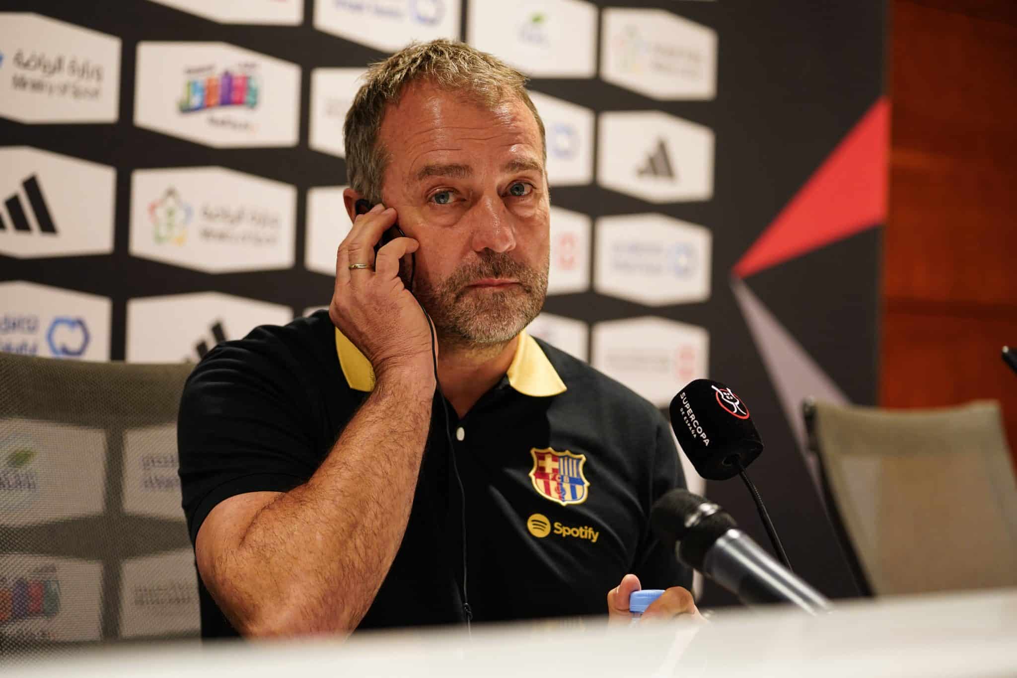 Barcelona planeja negociar 3 jogadores em janeiro para aliviar folha salarial