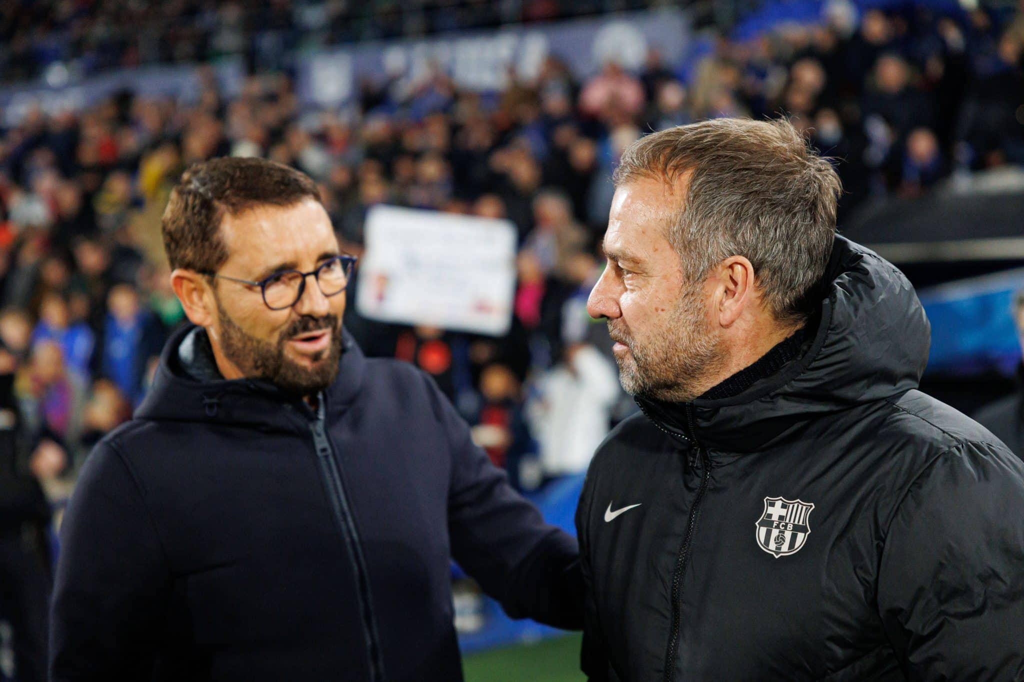 Bordal&aacute;s e Hansi Flick antes da bola rolar entre Getafe x Barcelona