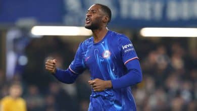 Zagueiro artilheiro bate recorde, frustra Vitor Pereira e Chelsea volta a vencer