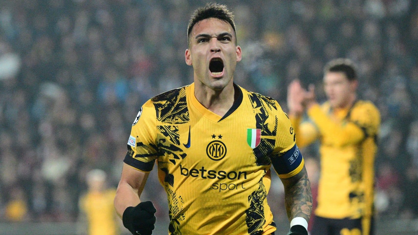 Com gola&ccedil;o na Champions, Lautaro alcan&ccedil;a Adriano Imperador e manda recado a outro atacante
