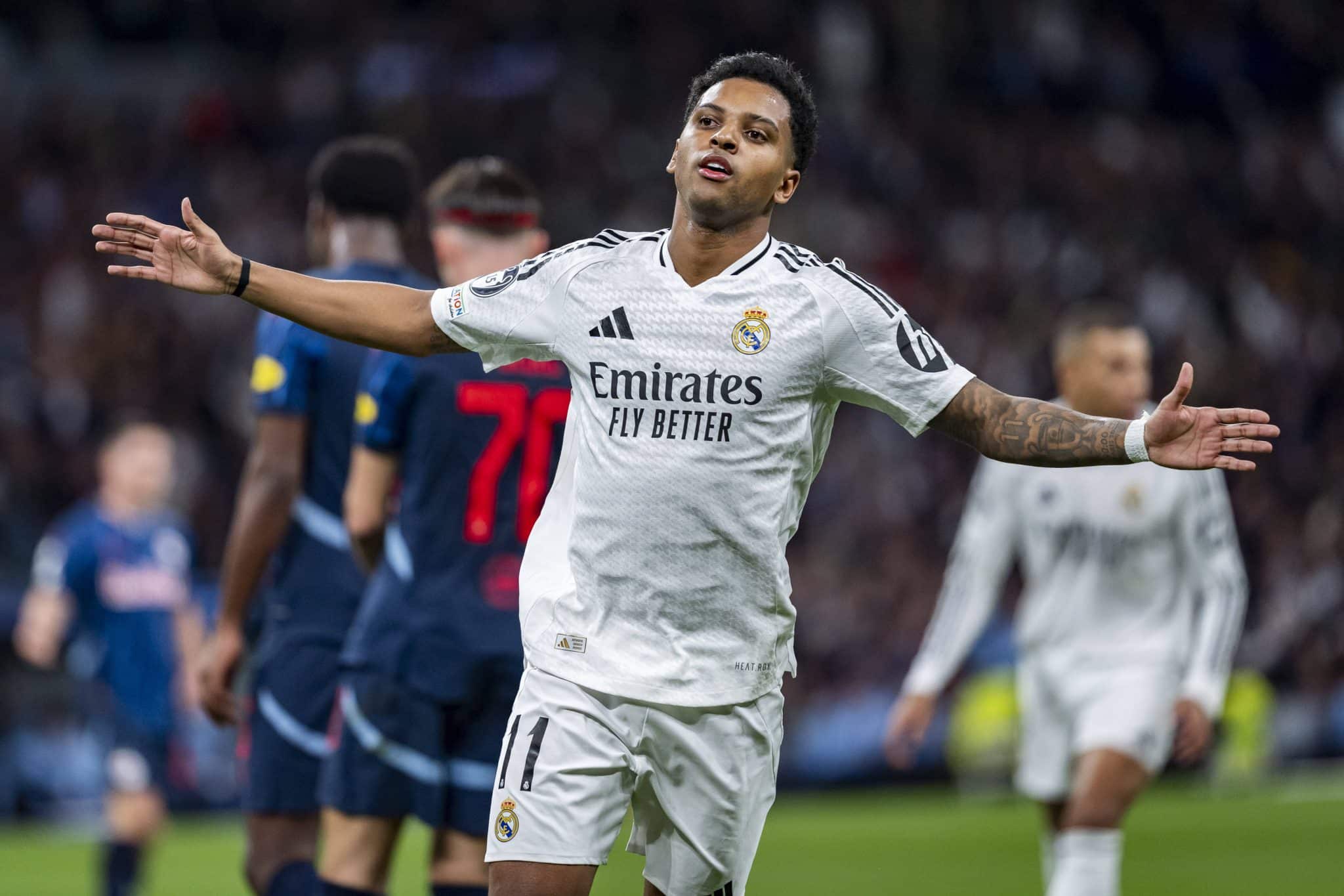 Rodrygo celebra gol pelo Real Madrid 