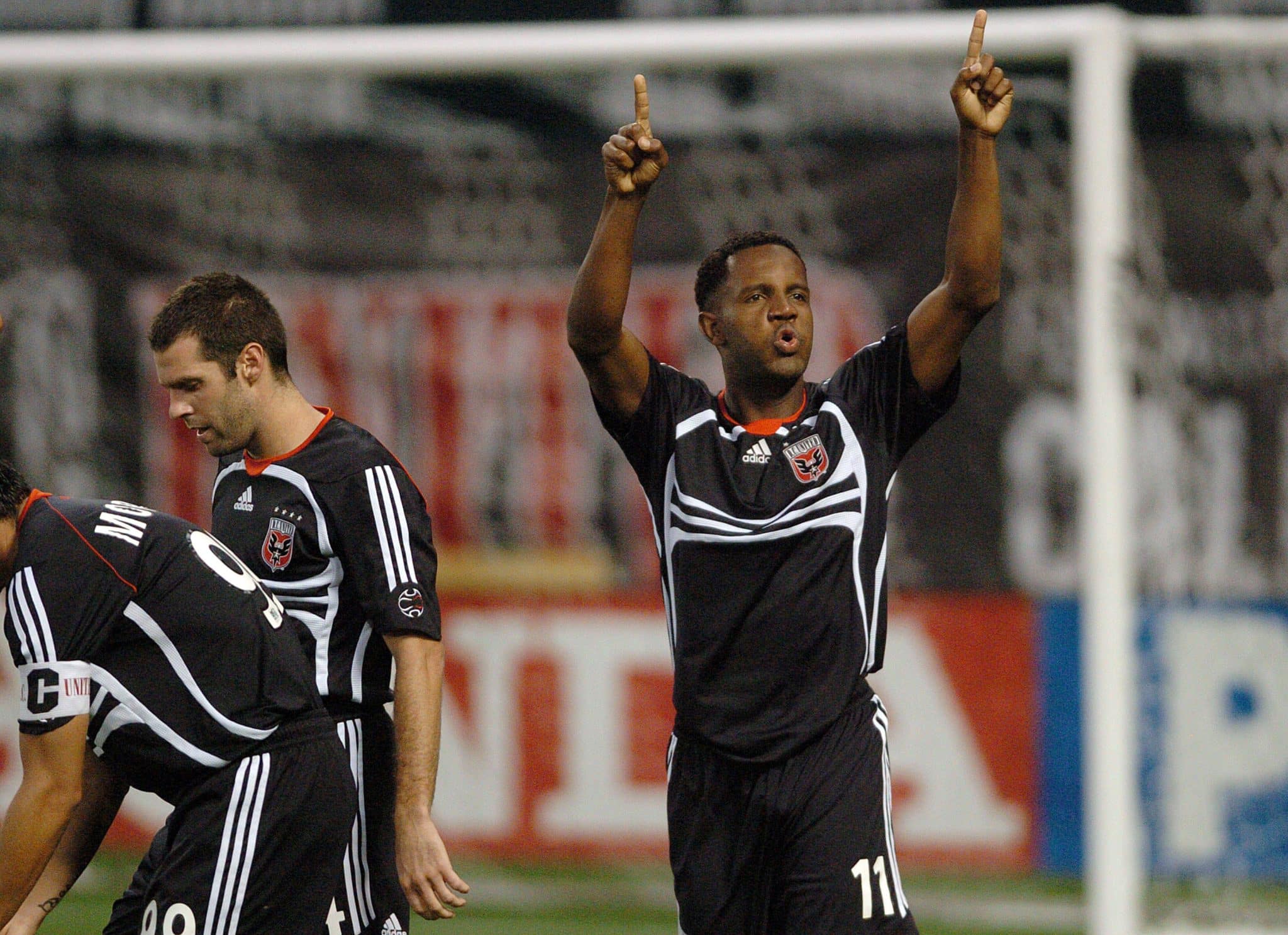Luciano Emilio comemora gol durante sua passagem pelo DC United (Foto: IMAGO)