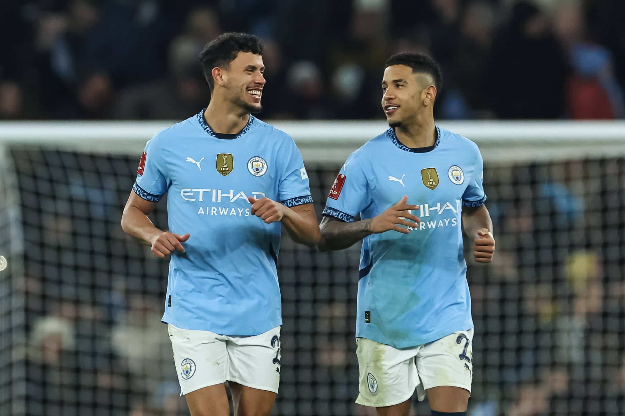 Com &lsquo;videocassetada&rsquo; de Savinho, City goleia time do bairro de Guardiola