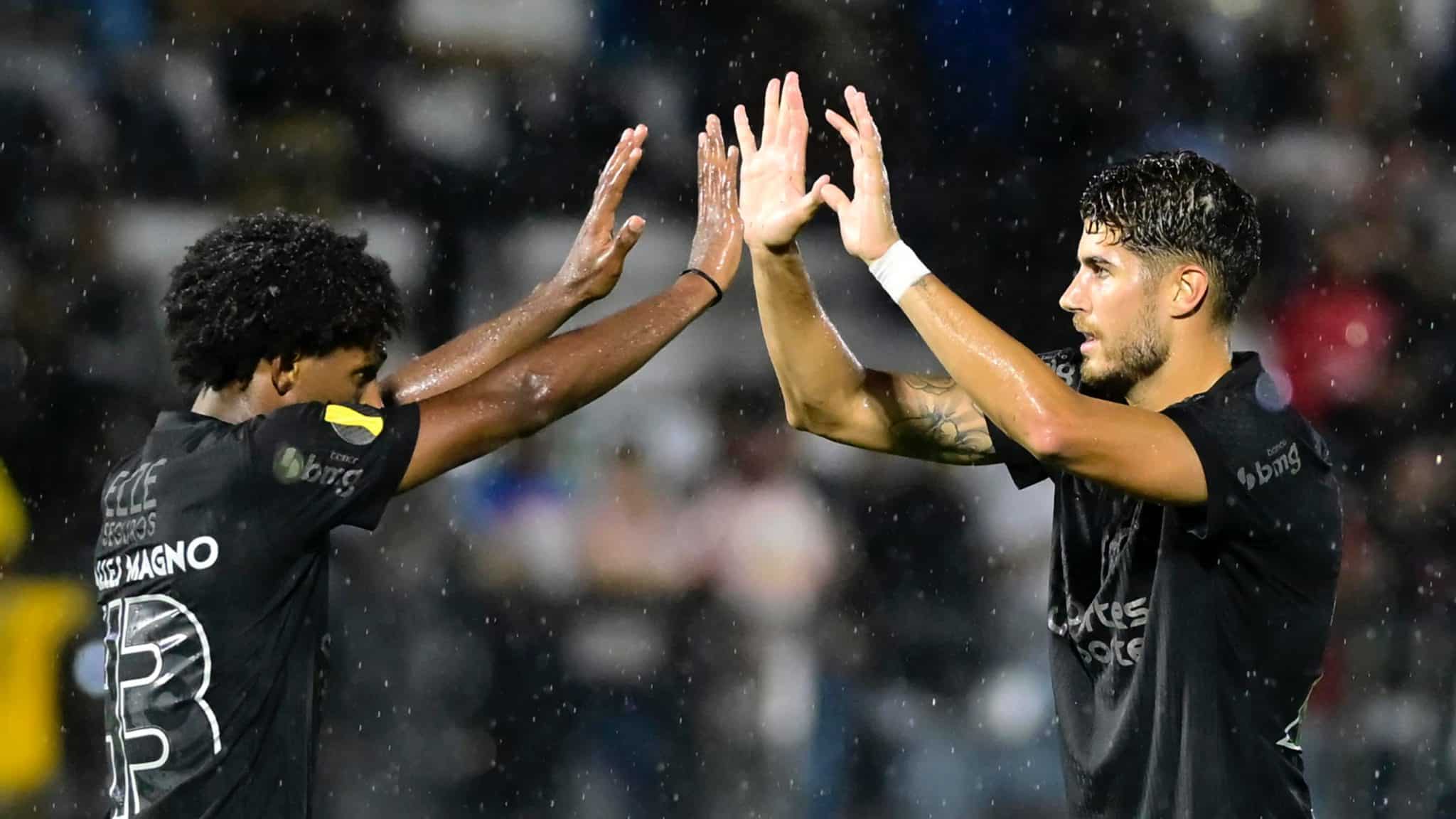 Pedro Raul justifica insist&ecirc;ncia em ficar no Corinthians e fez gol que pode ser press&aacute;gio