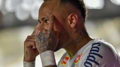 Com Dorival de olho em Neymar, Santos joga f&aacute;cil e vence o Noroeste na Vila