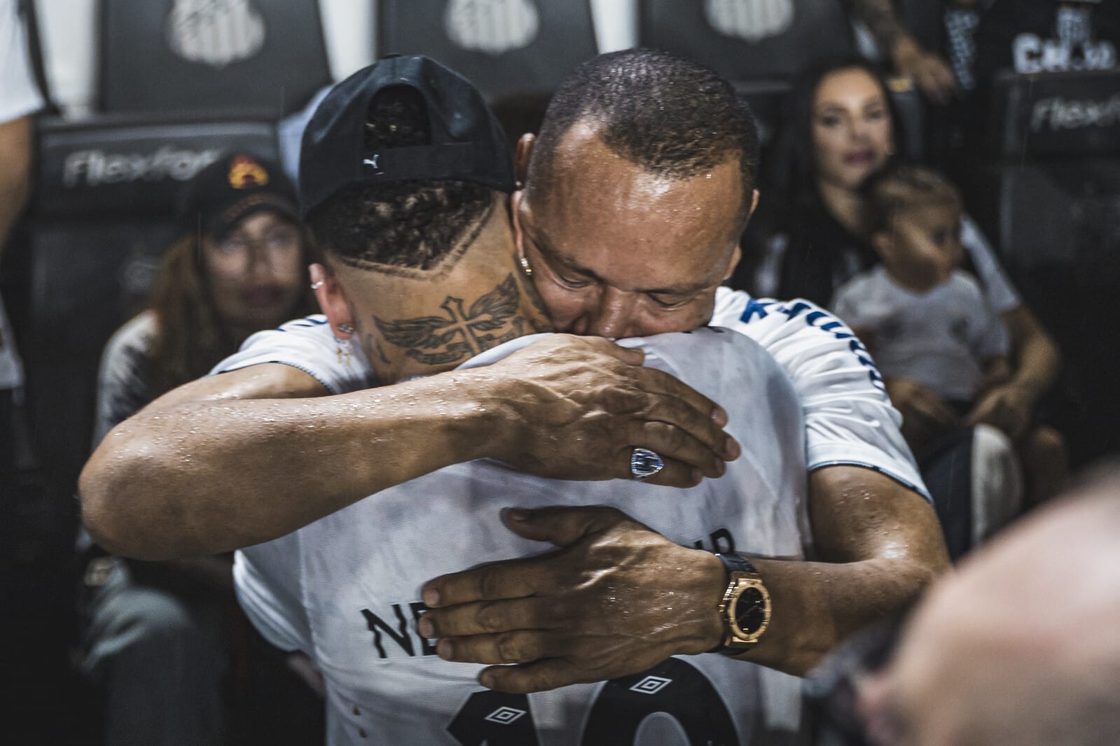 Por que Neymar Pai tem liderado obras nas depend&ecirc;ncias do Santos?