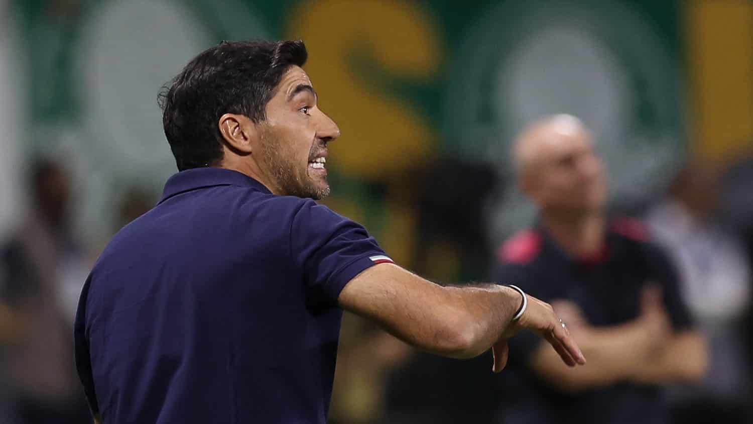 Abel cobra diretoria do Palmeiras: &lsquo;N&atilde;o vamos jogar um campeonato qualquer&rsquo;