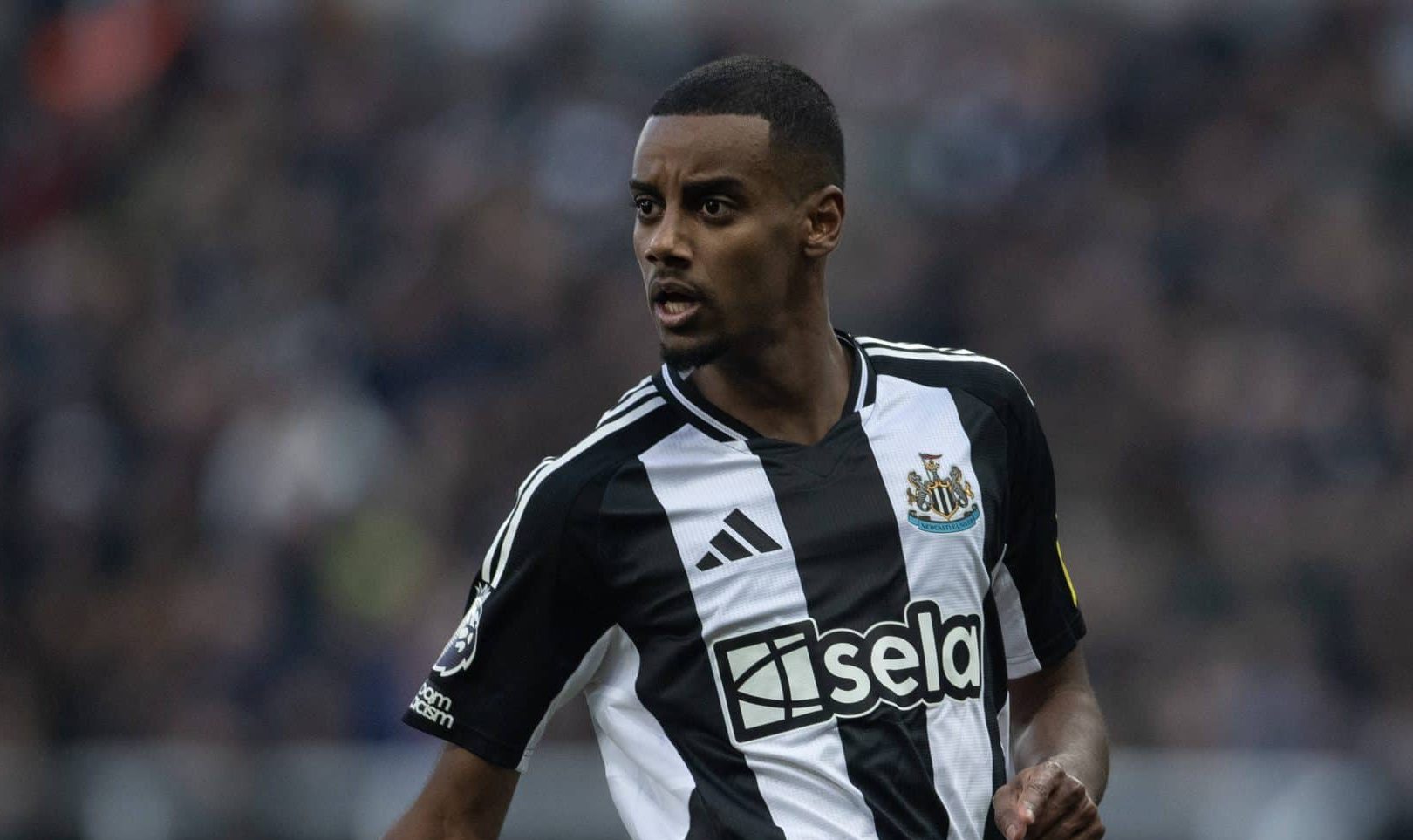 Rooney diz por que o Liverpool deve se preocupar se contratar Isak