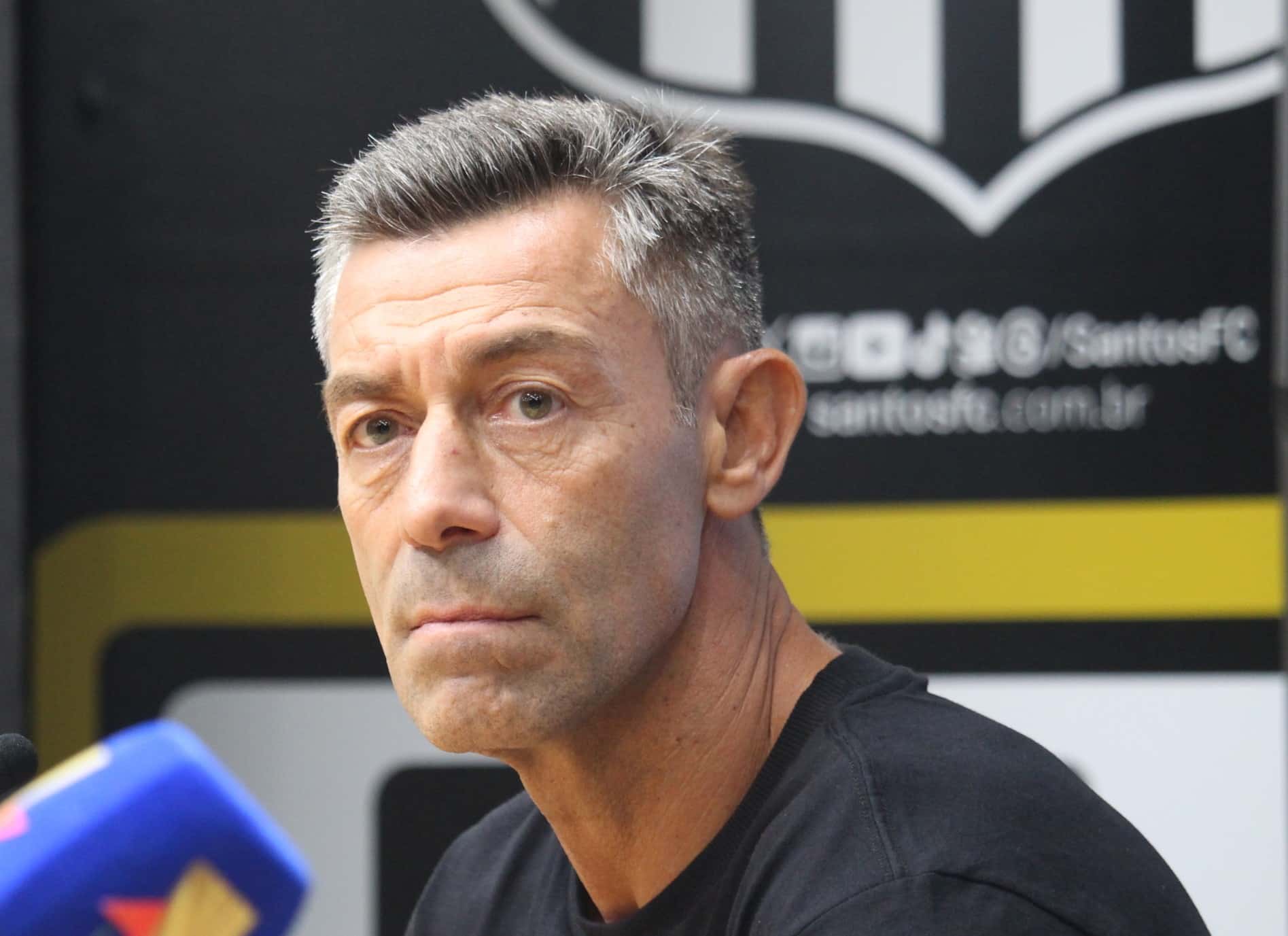 Caixinha diz que Santos pode ter mais um refor&ccedil;o al&eacute;m de Deivid Washington e Thiago Maia
