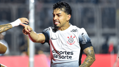 Matheus Bidu manda recados diferentes a Ram&oacute;n enquanto tem miss&atilde;o dificultada no Corinthians