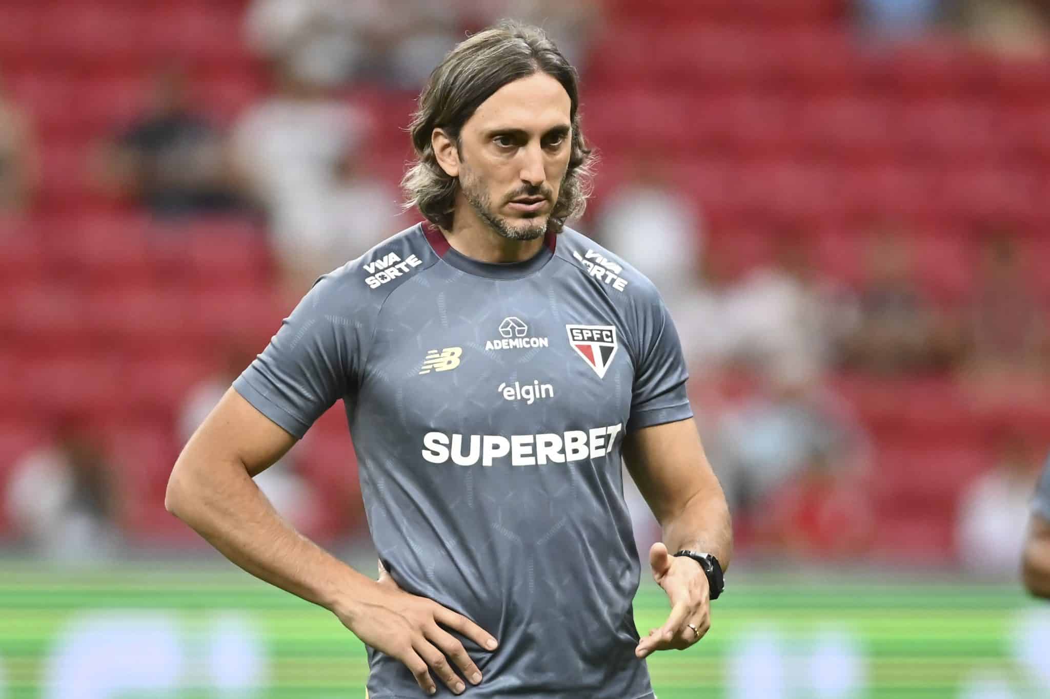 Zubeld&iacute;a sofre (de novo) com press&atilde;o no S&atilde;o Paulo