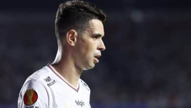 Premia&ccedil;&atilde;o atrasada ou Zubeld&iacute;a? Lucas e Oscar d&atilde;o diagn&oacute;sticos para crise no S&atilde;o Paulo