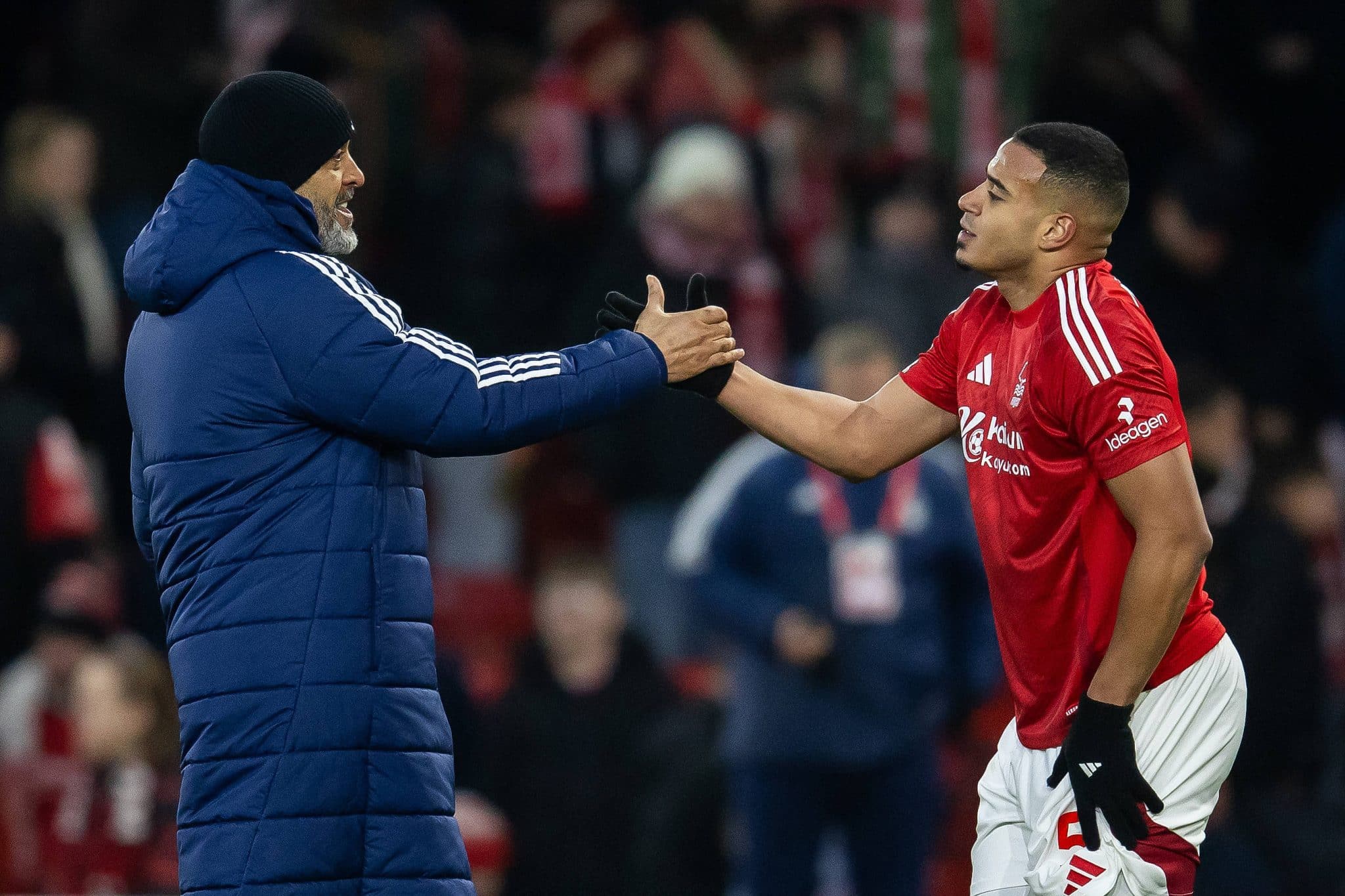 Murillo e Nuno Esp&iacute;rito Santo podem marcar seus nomes na hist&oacute;ria do Nottingham Forest com uma classifica&ccedil;&atilde;o para a Champions League da pr&oacute;xima temporada
