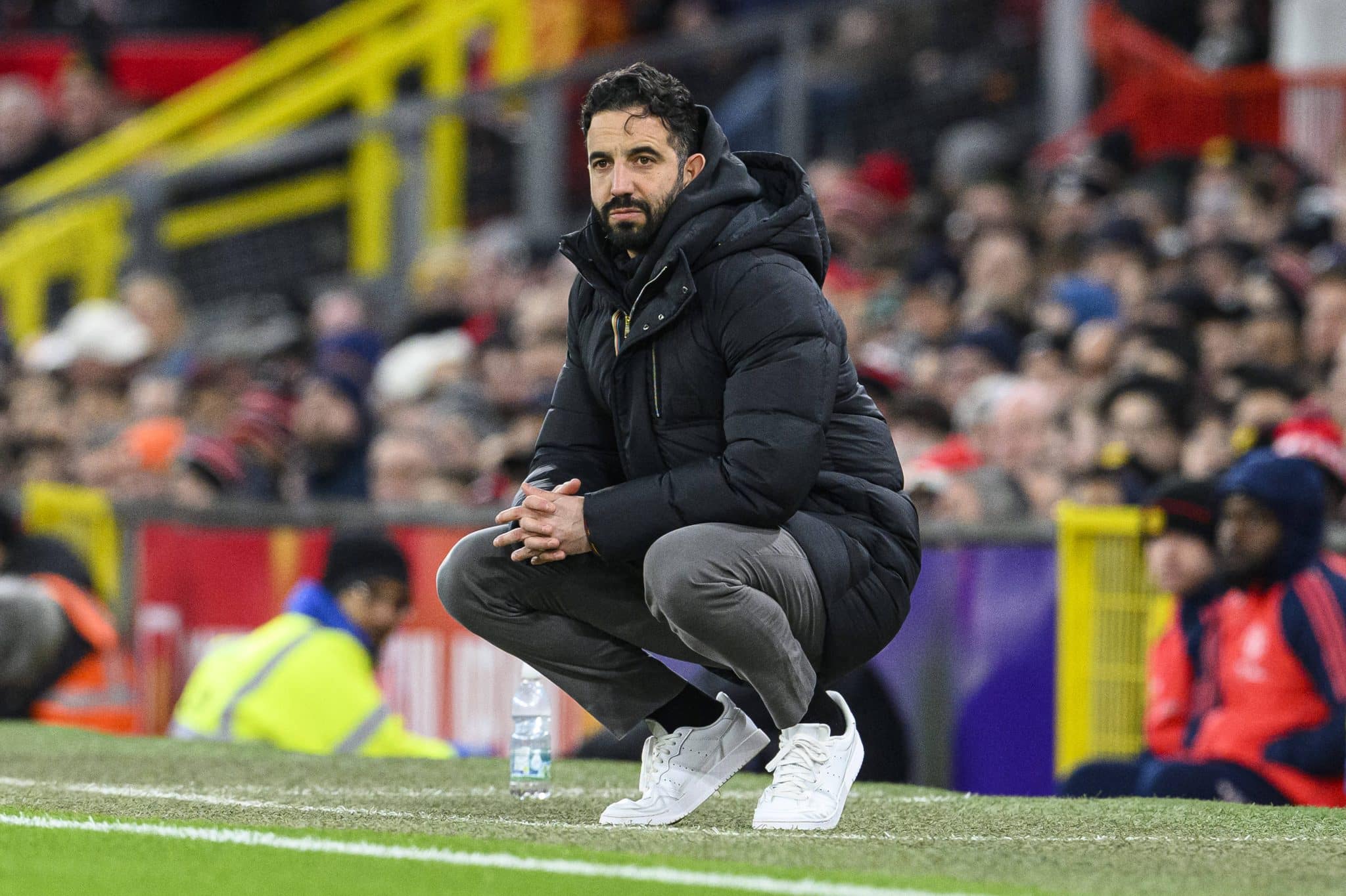 R&uacute;ben Amorim aguarda por refor&ccedil;os, enquanto diretoria do United segue na expectativa por novos nomes na pr&oacute;xima janela 