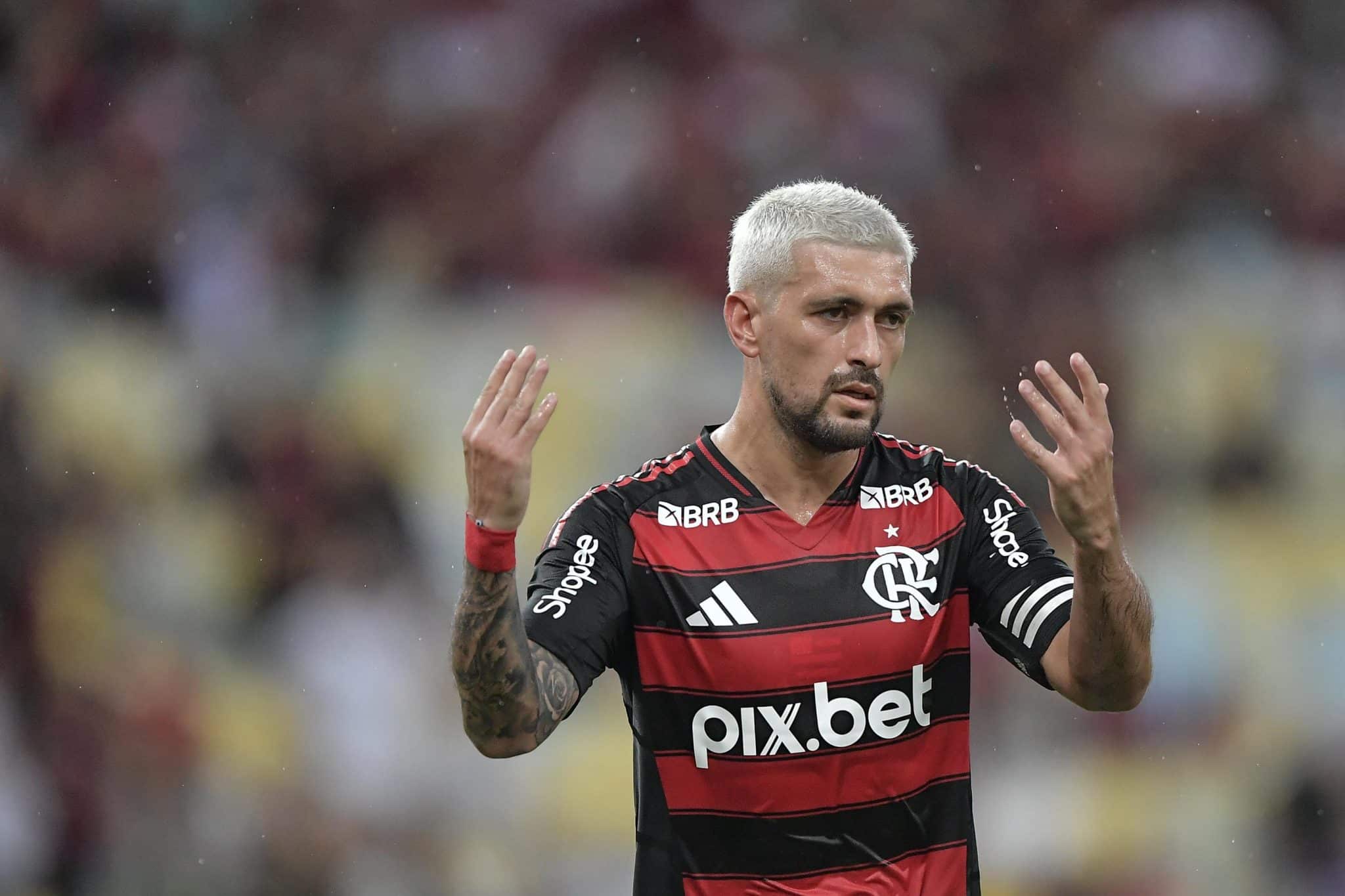 1&ordm; gol e assist&ecirc;ncia com a 10: Arrascaeta honra legado de Zico em goleada do Flamengo