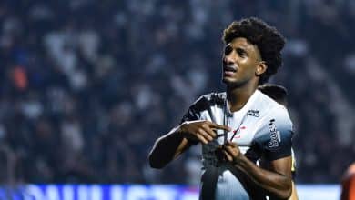 Corinthians &lsquo;despeja&rsquo; Portuguesa e mata saudade do Pacaembu, mas n&atilde;o consegue objetivo principal