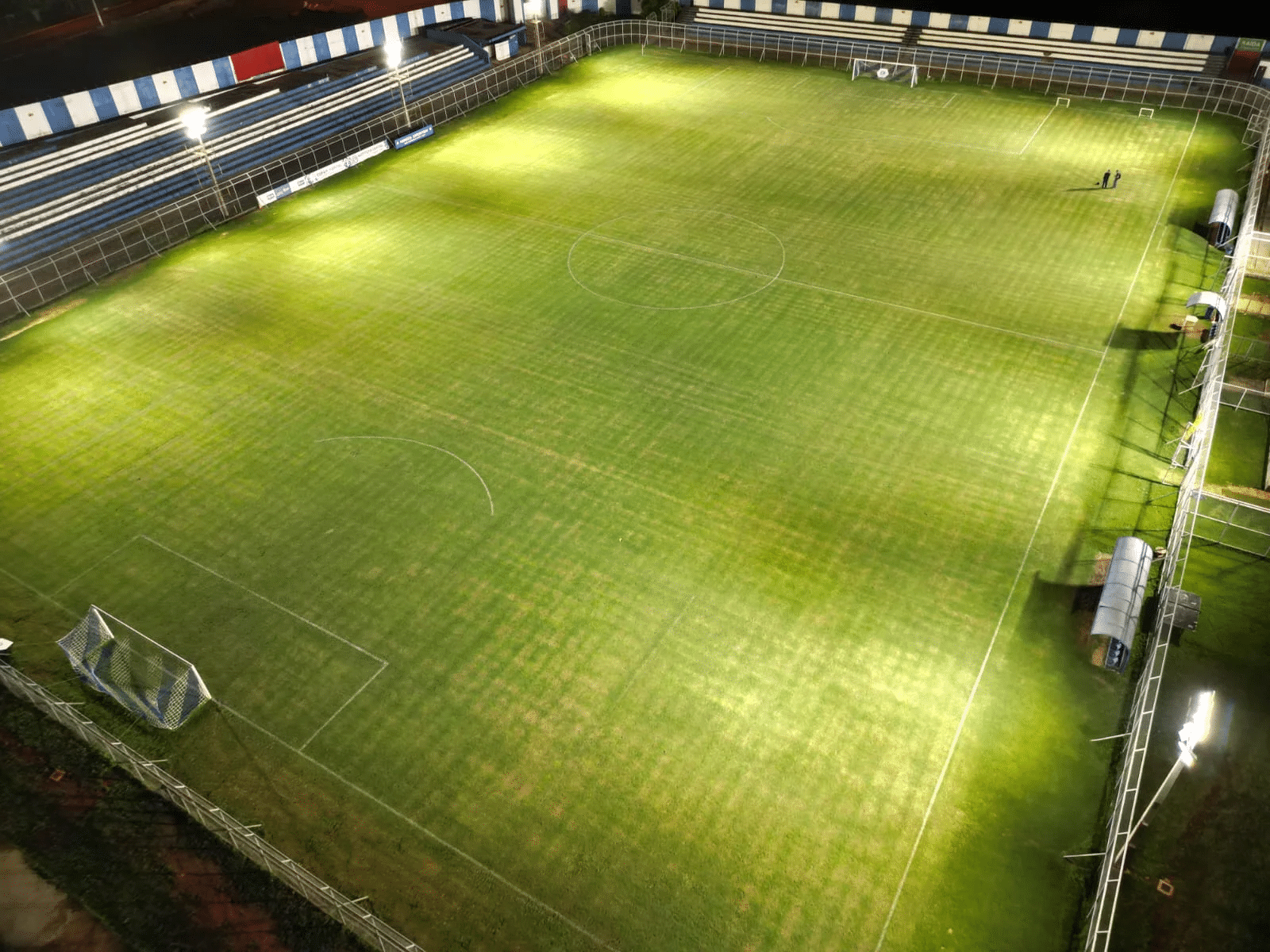 Est&aacute;dio JK, em Bras&iacute;lia, receber&aacute; Cl&aacute;ssico do Rock neste domingo (Foto: Capital FC)