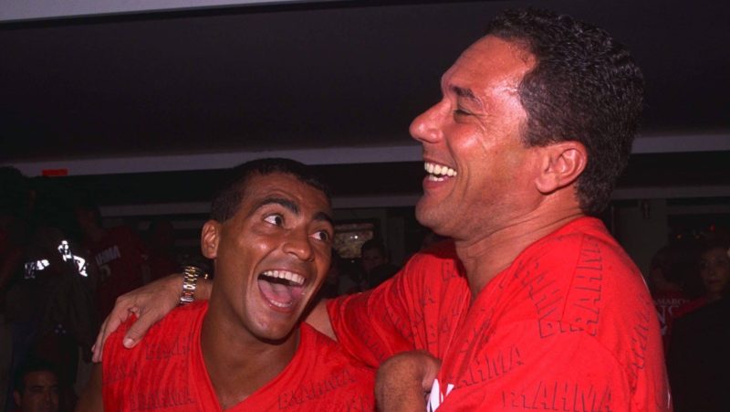 Sapucaí rubro-negra: Há 30 anos, Luxemburgo sambou em comemoração ao centenário do Flamengo