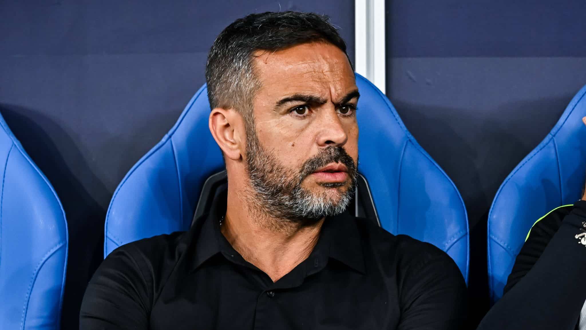 &lsquo;Tenho mais informa&ccedil;&otilde;es&rsquo;: Artur Jorge indica motivo de sa&iacute;da do Botafogo