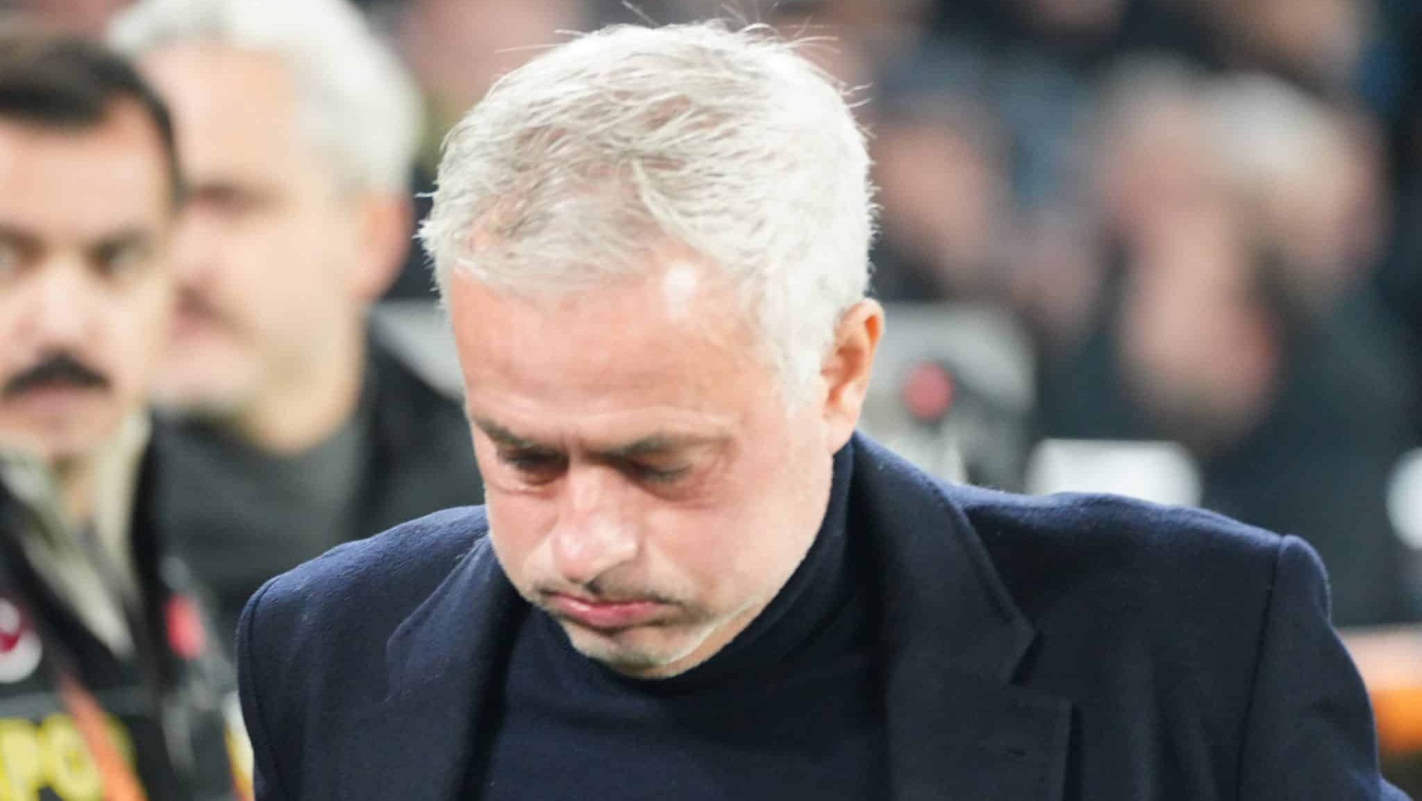 20 dias antes de cl&aacute;ssico, Icardi chama Mourinho de &lsquo;chor&atilde;o&rsquo; e incendeia futebol turco