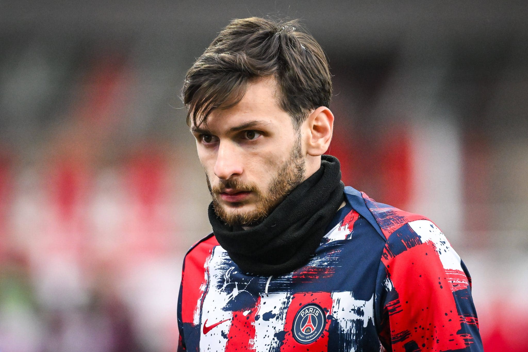 &lsquo;Quase uma chantagem&rsquo;: Diretor do Napoli detona ida de craque de R$ 436 milh&otilde;es para PSG