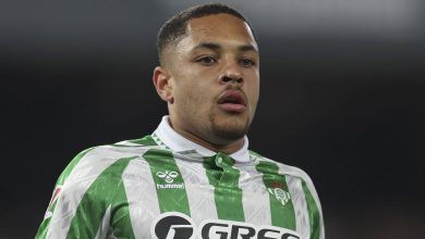 Barcelona j&aacute; tem planos para dinheiro da venda de Vitor Roque para Palmeiras