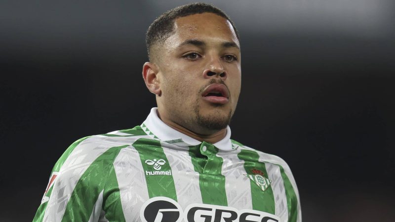 Barcelona já tem planos para dinheiro da venda de Vitor Roque para Palmeiras