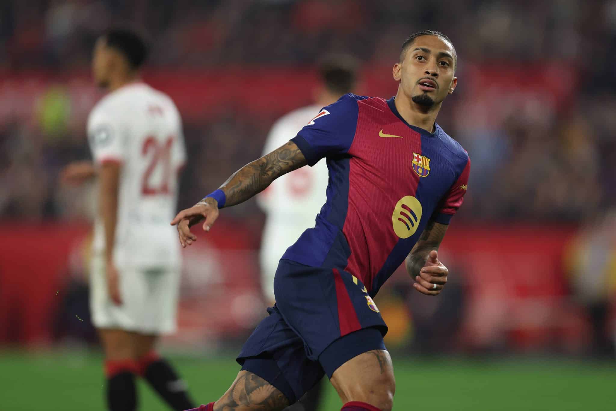 Com novo gola&ccedil;o, Raphinha persegue Salah e p&otilde;e Barcelona de vez na briga por La Liga