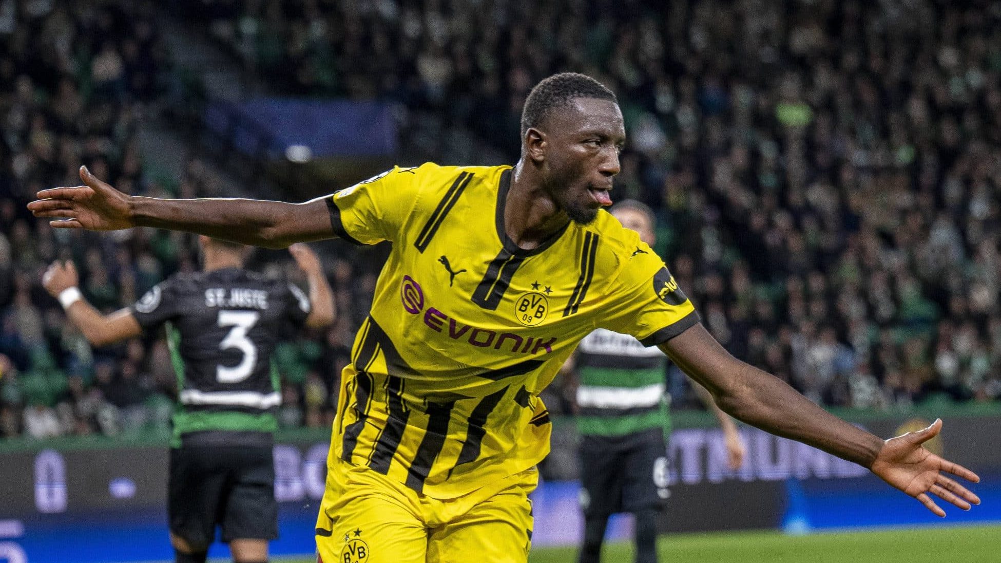 Sensa&ccedil;&atilde;o da Champions iguala recordes de Haaland e Lewandowiski em vit&oacute;ria do Dortmund