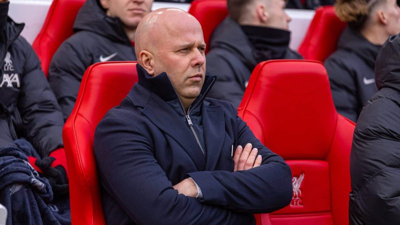 ‘Fiquei insatisfeito com o esforço dele’: Técnico do Liverpool exige reação de contestado