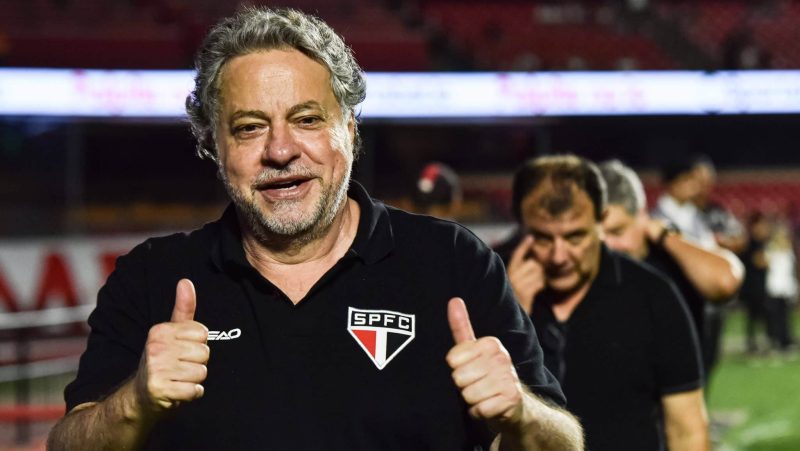 São Paulo reduz folha e fecha acordo para aumentar limite no orçamento do futebol