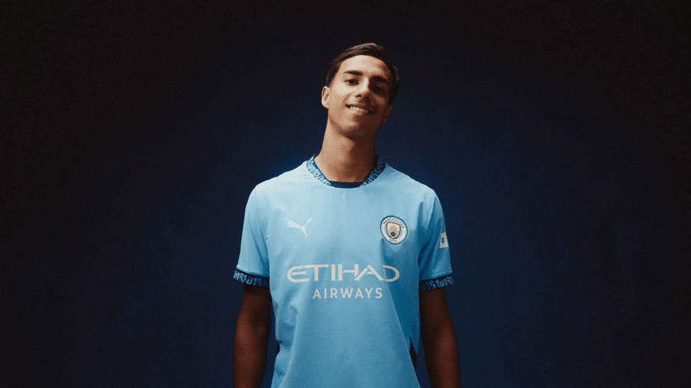 Vitor Reis n&atilde;o foi inscrito pelo Manchster City na Champions League Foto: (Divulga&ccedil;&atilde;o/Manchester City)