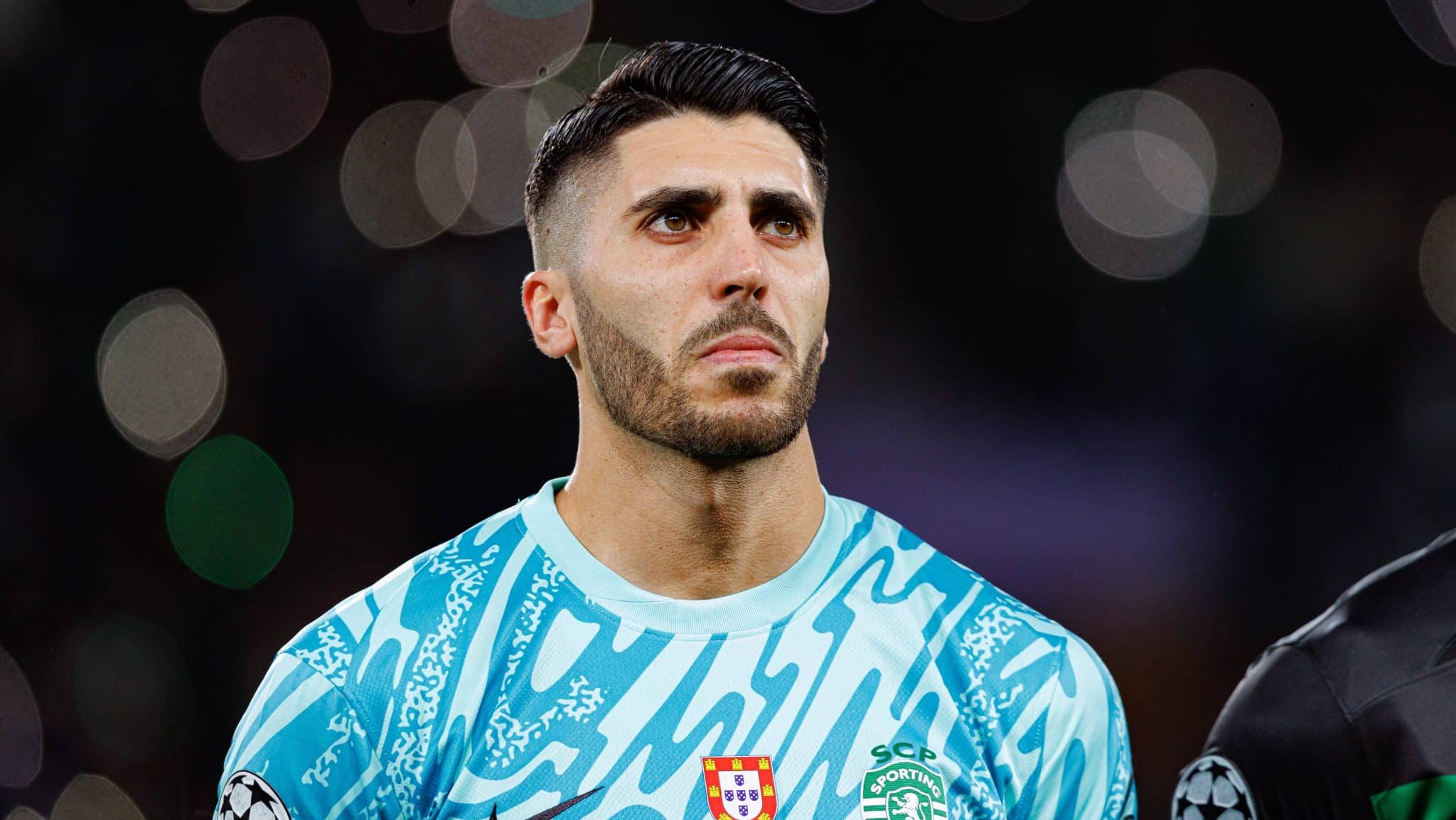 &lsquo;Investiguem&rsquo;: Goleiro do Sporting faz gol contra mais inacredit&aacute;vel do ano