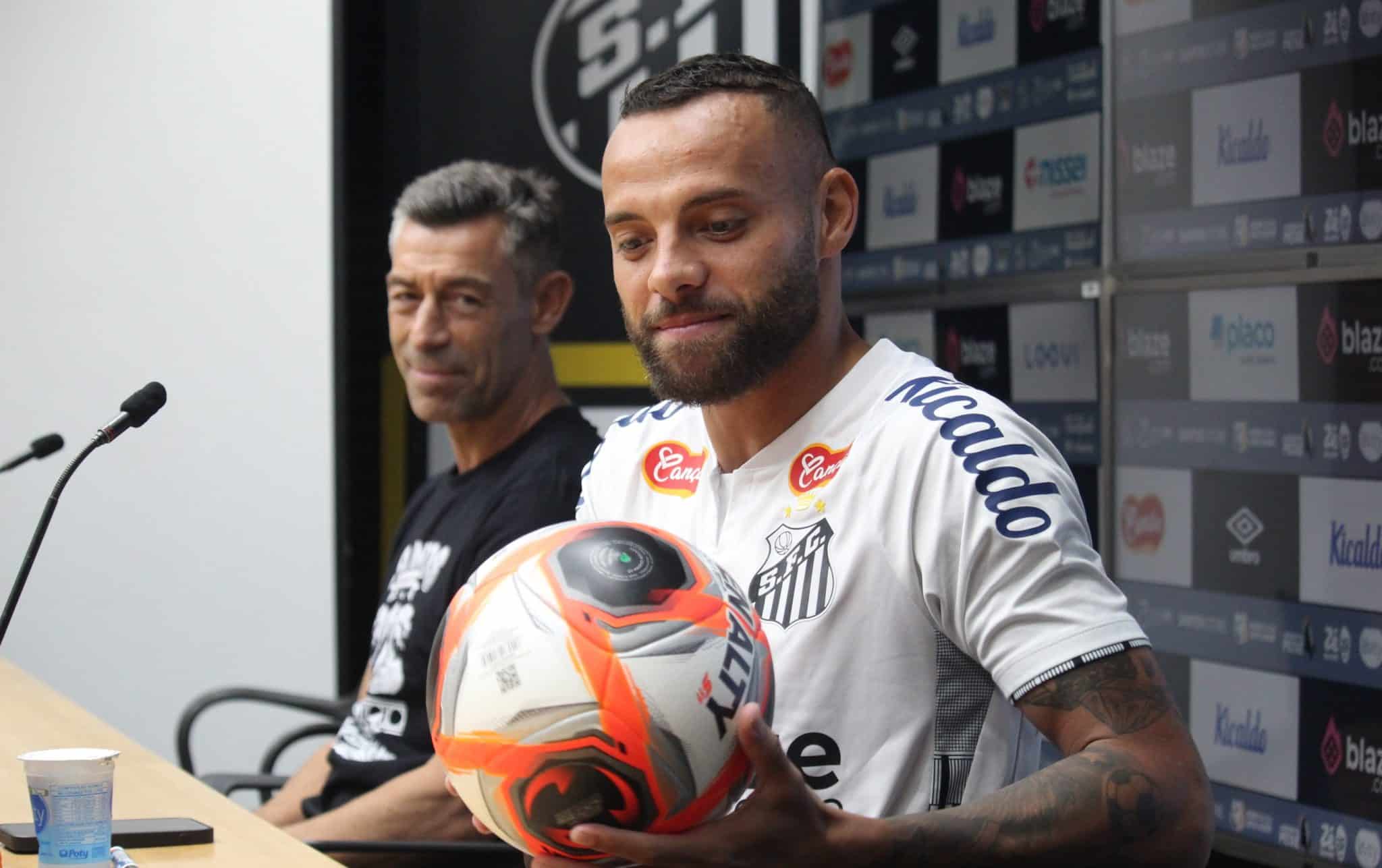 Guilherme diz que energia de Neymar contagia e Caixinha garante estreia do craque no Santos