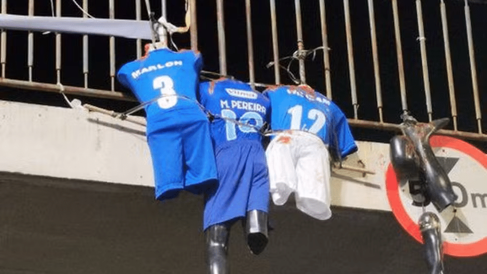 &lsquo;Tens&atilde;o&rsquo; e &lsquo;ambiente dif&iacute;cil&rsquo;: Amea&ccedil;a da torcida do Cruzeiro repercute na m&iacute;dia internacional