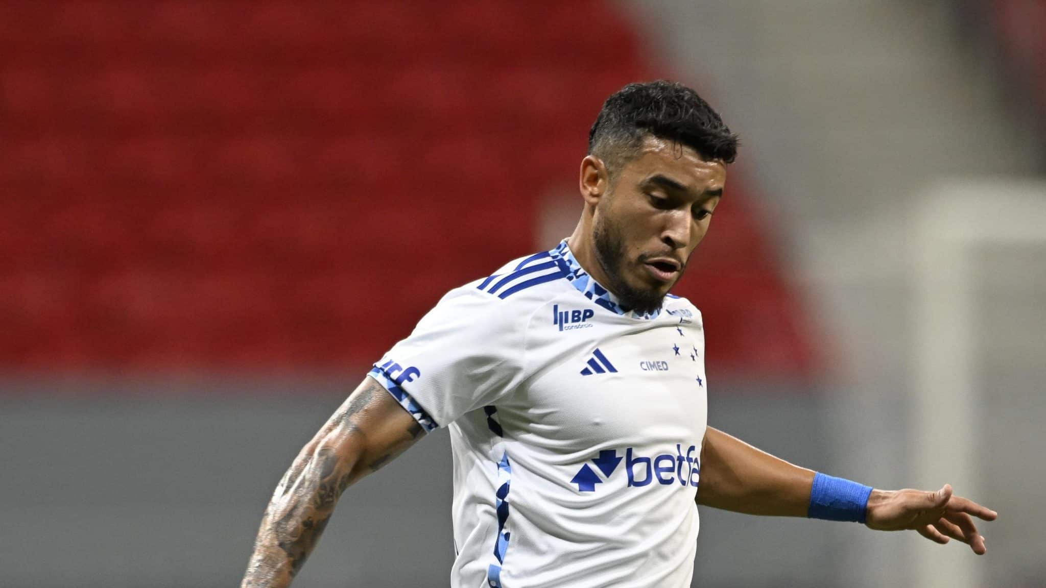 William quebra jejum curioso e ajuda Cruzeiro a resgatar empate contra o Am&eacute;rica-MG