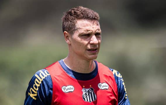 Santos descobriu o que ir&aacute; convencer Furch a trocar de clube
