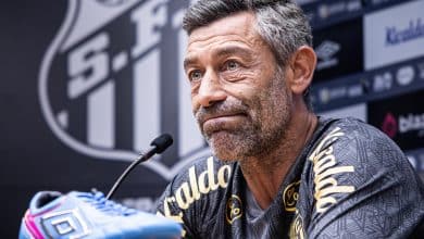 Com baixo aproveitamento no Santos, Caixinha vê pressão escalar antes de dura sequência