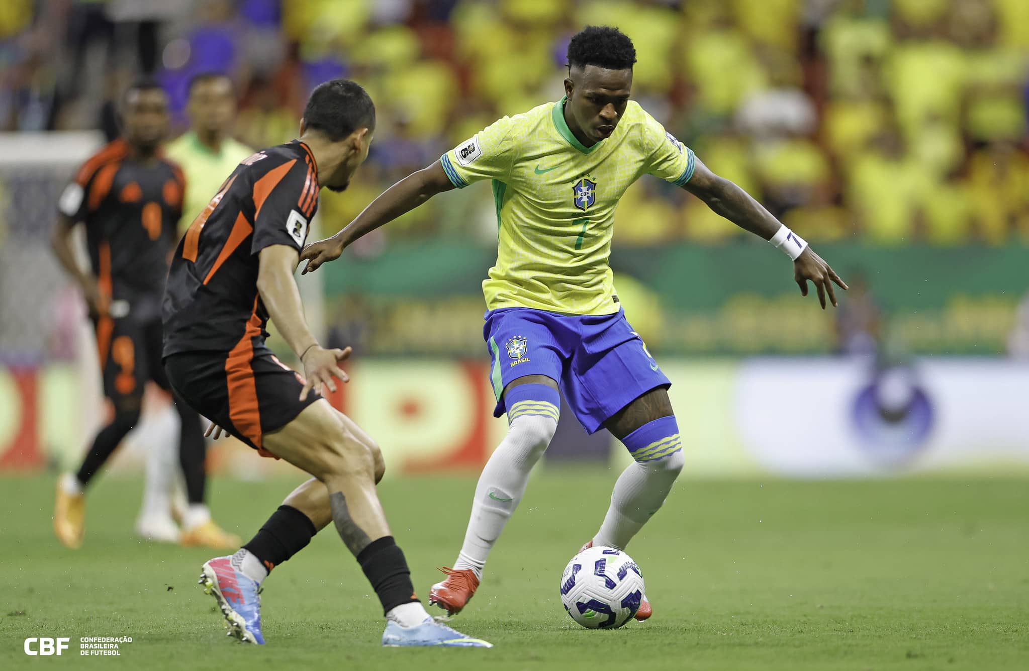 Vinicius J&uacute;nior foi substitu&iacute;do por L&eacute;o Ortiz aos 55 do segundo tempo