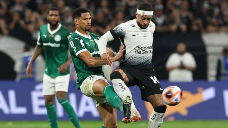 Briga foi o único sinal de brio de uma Palmeiras perdido, sem alma e, agora, em crise